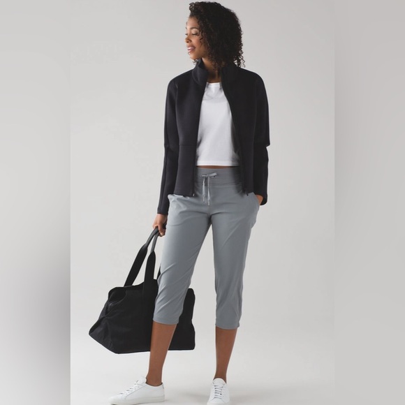 lululemon athletica Pants - Lululemon Dance Studio Crop II (Unlined 20")
Battleship, Sz 2